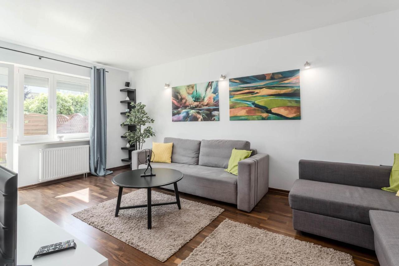 Chill Apartments Kabaty Family Warsaw Exterior photo