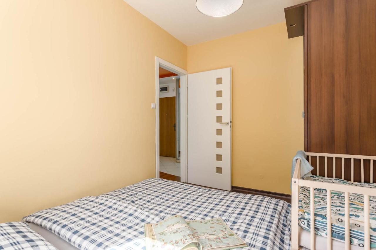 Chill Apartments Kabaty Family Warsaw Exterior photo